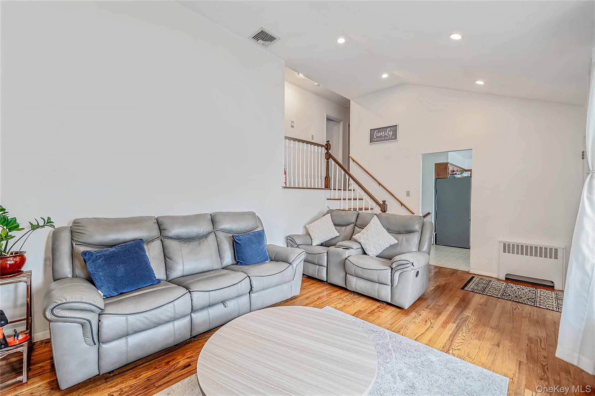 2275 Hynes Place Property Photo 6
