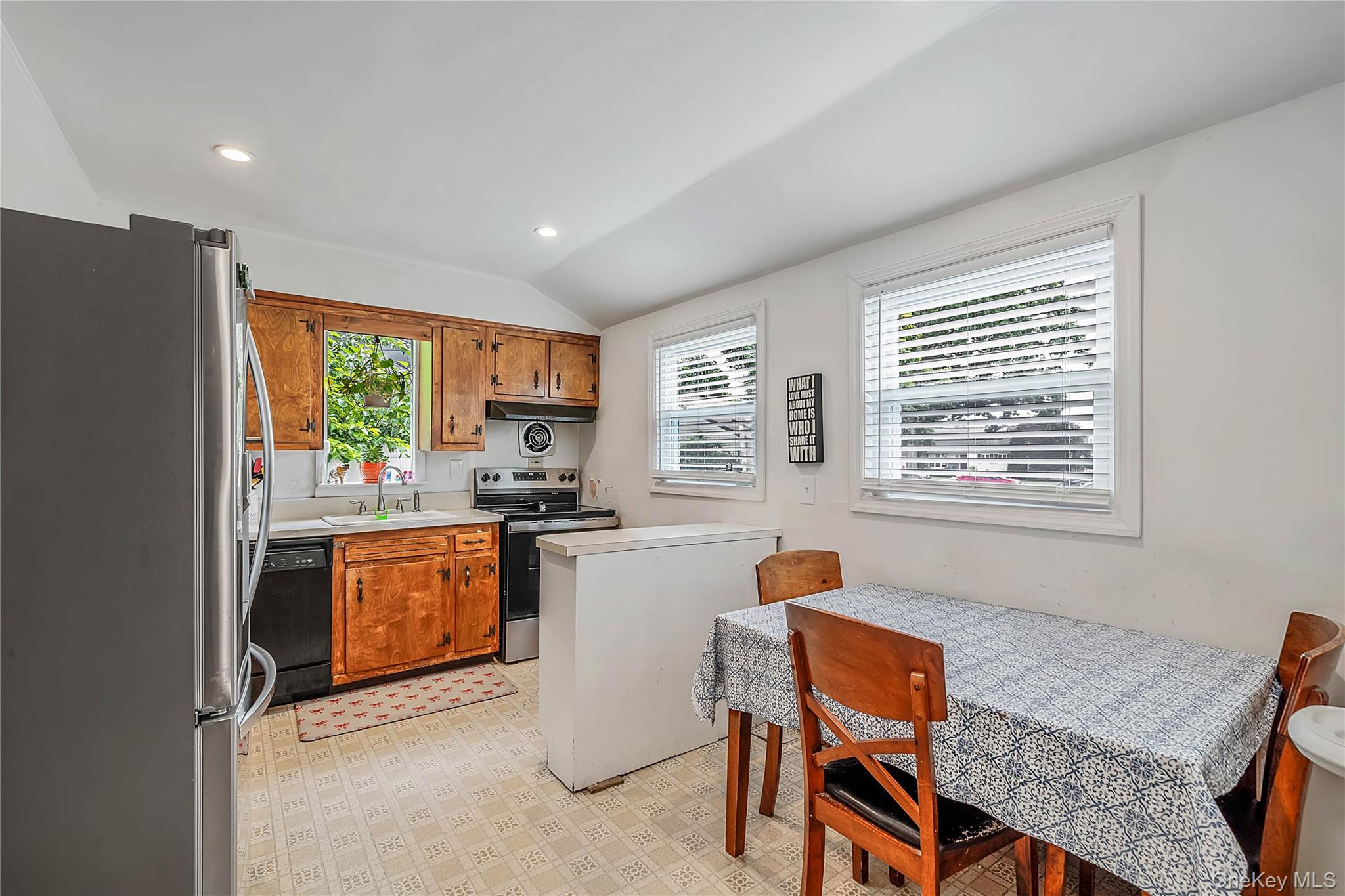 2275 Hynes Place Property Photo 8