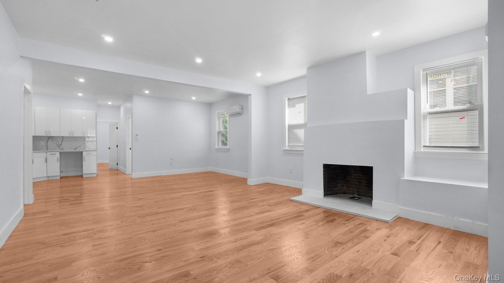 2272 Sedgwick Avenue Property Photo 10