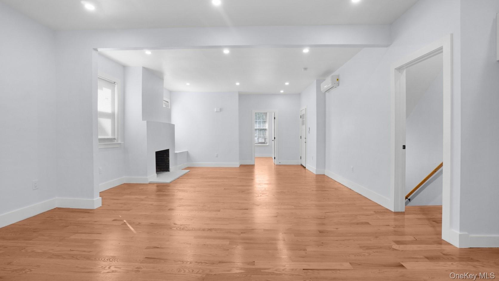 2272 Sedgwick Avenue Property Photo 12