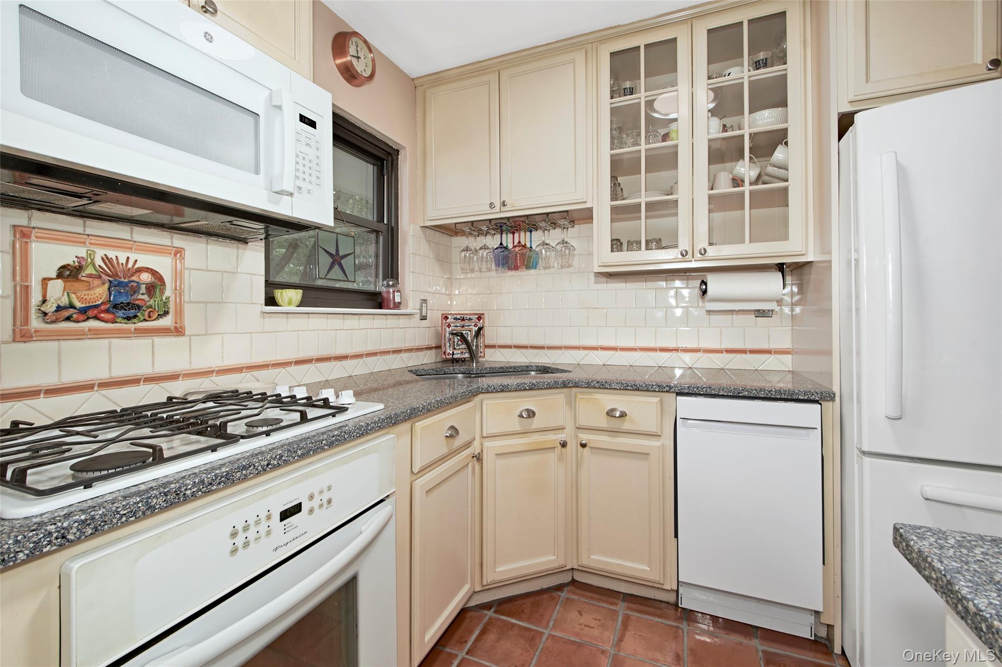 50 West Street C2a Property Photo 9