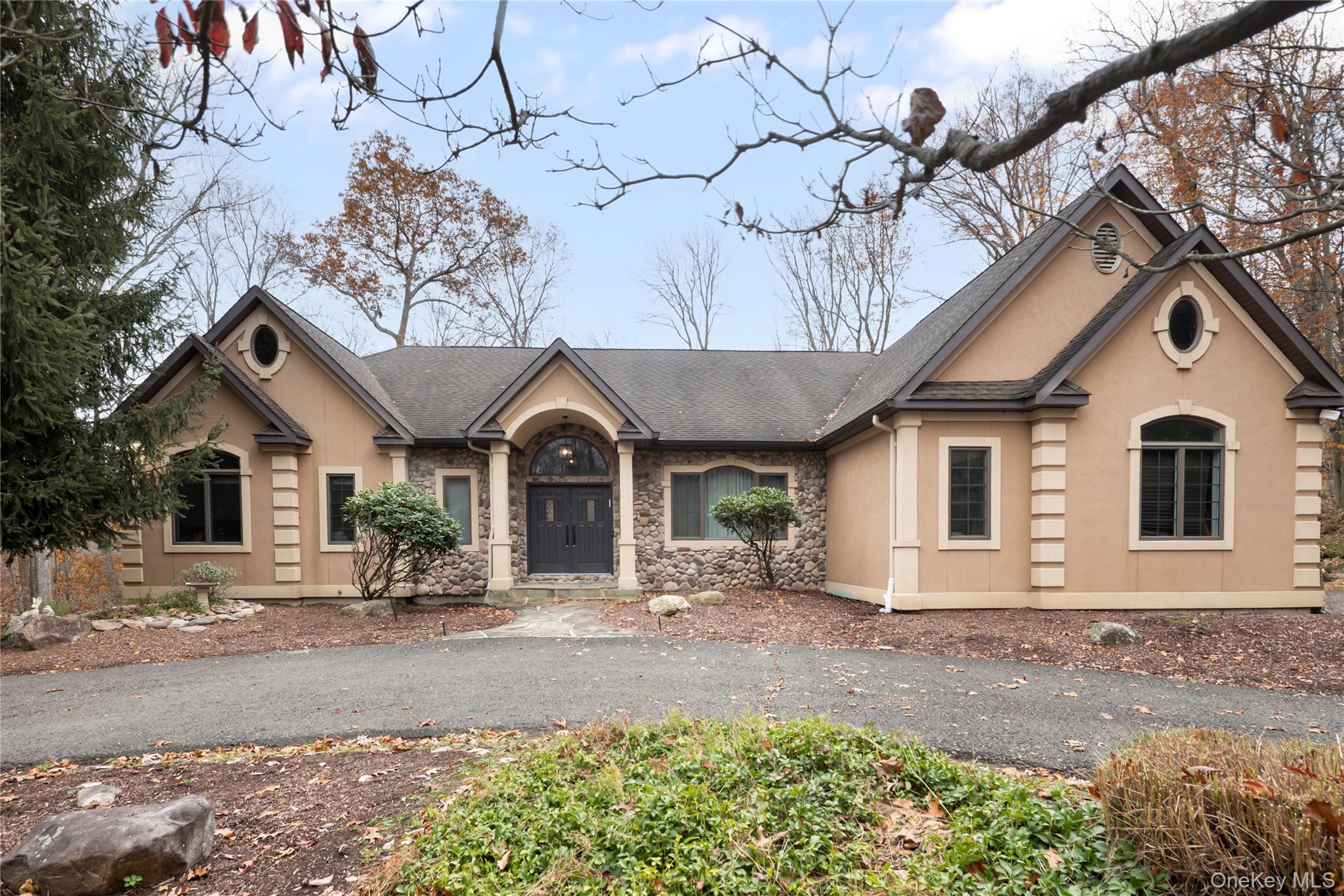 16 S De Baun Avenue Property Photo 2