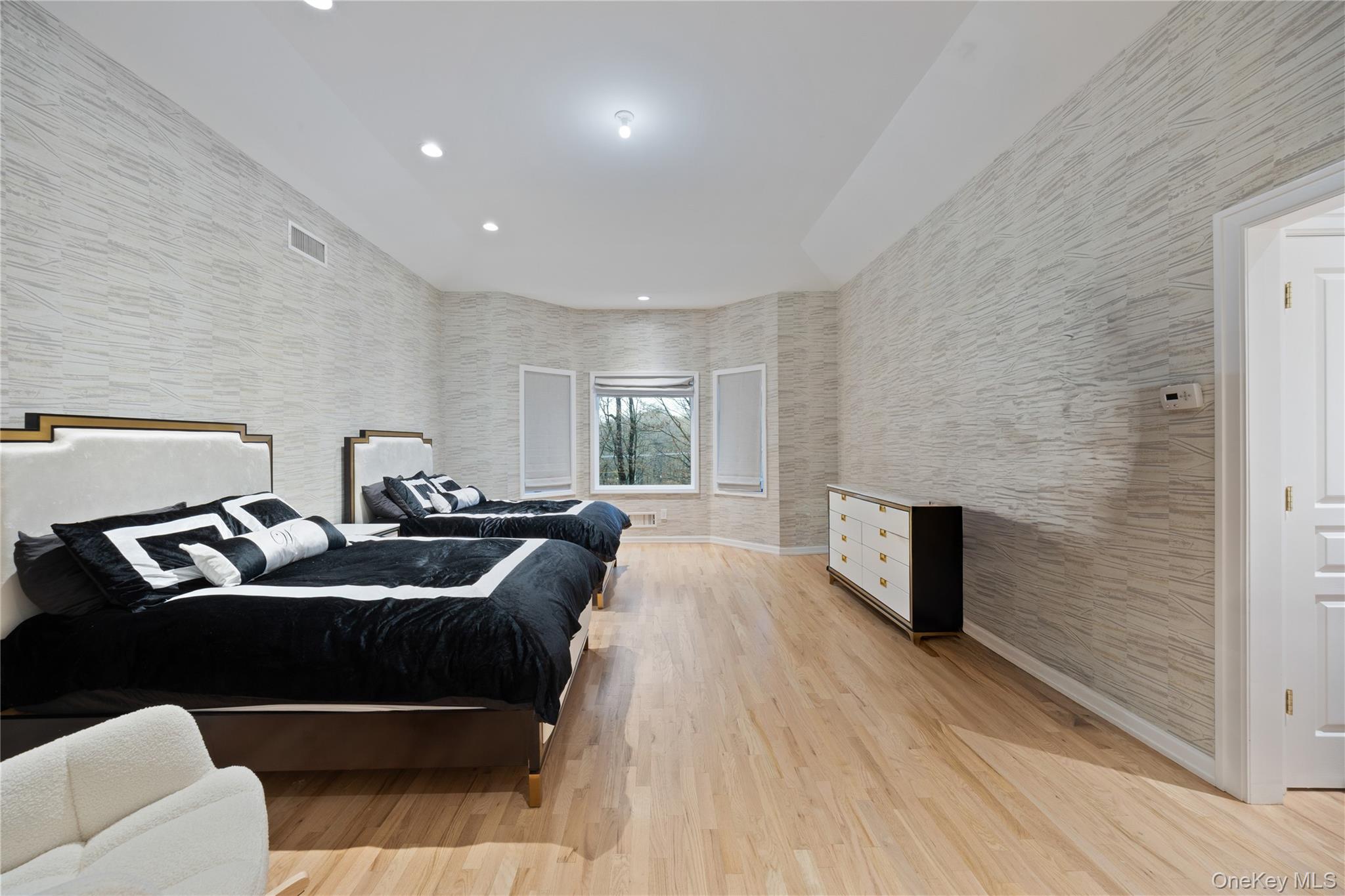 16 S De Baun Avenue Property Photo 23
