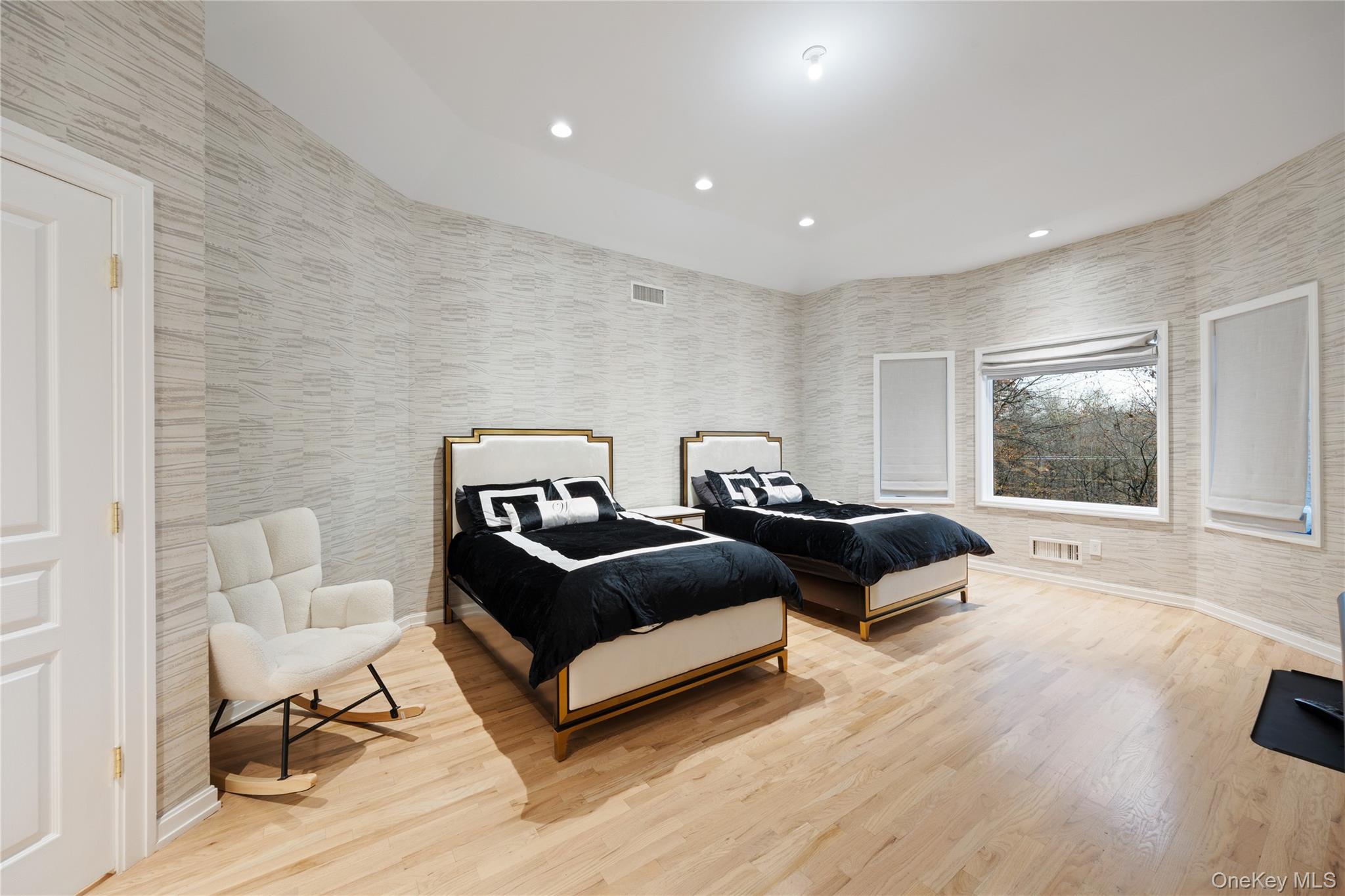 16 S De Baun Avenue Property Photo 24