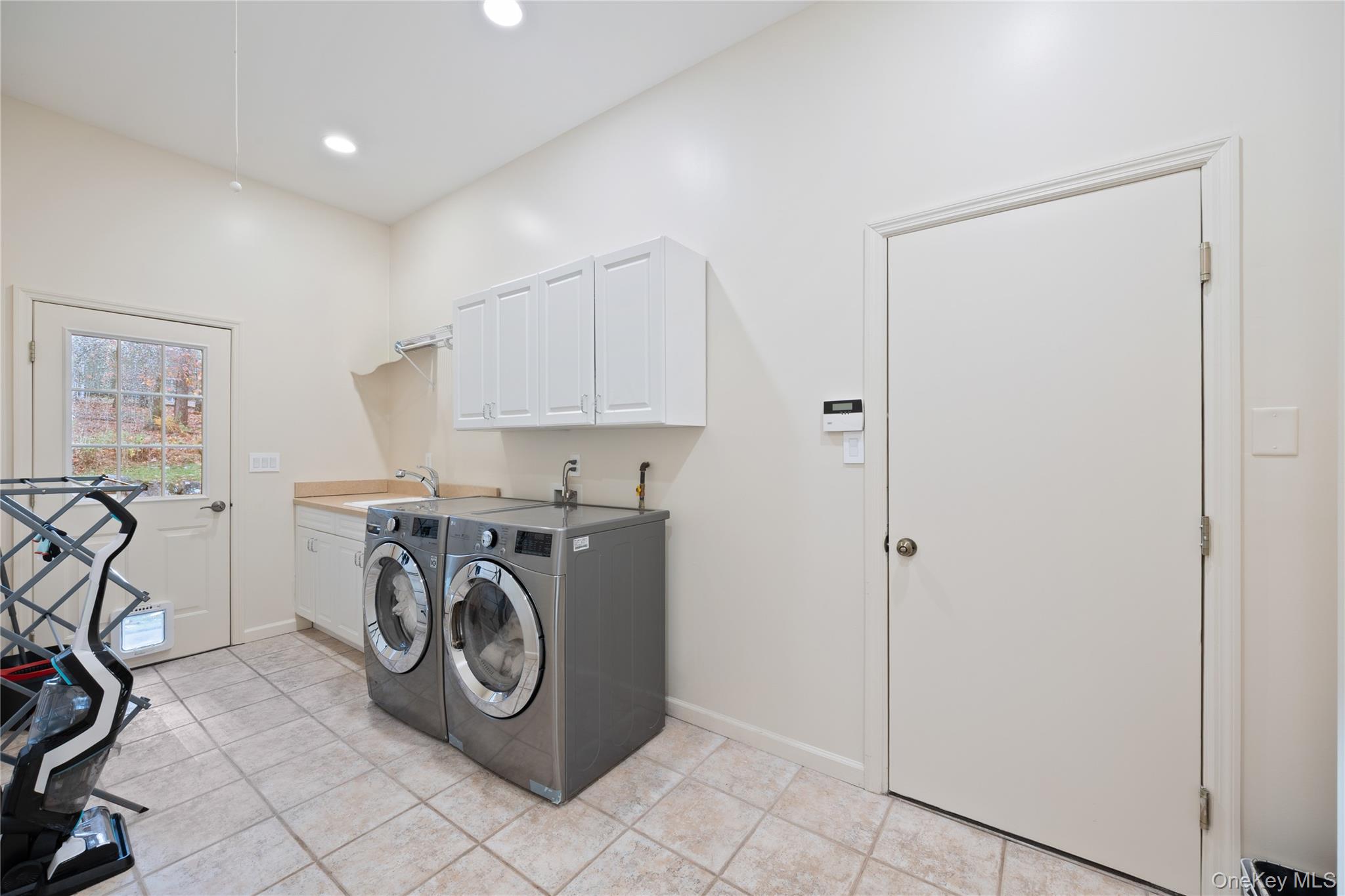 16 S De Baun Avenue Property Photo 31