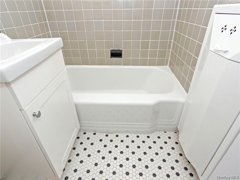 15 Quinby Avenue 1e Property Photo 13