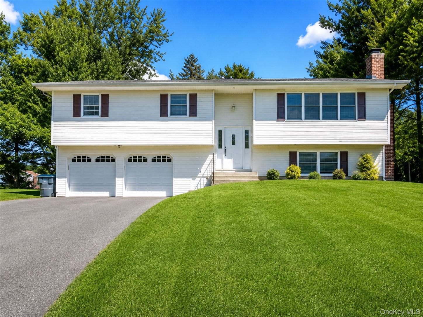 10 Roe Circle Property Photo 1