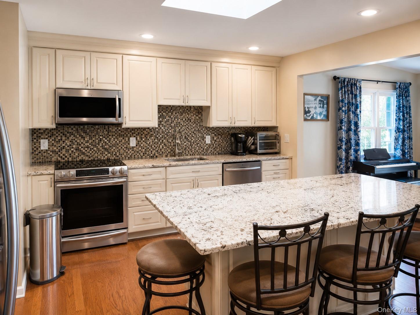 10 Roe Circle Property Photo 7