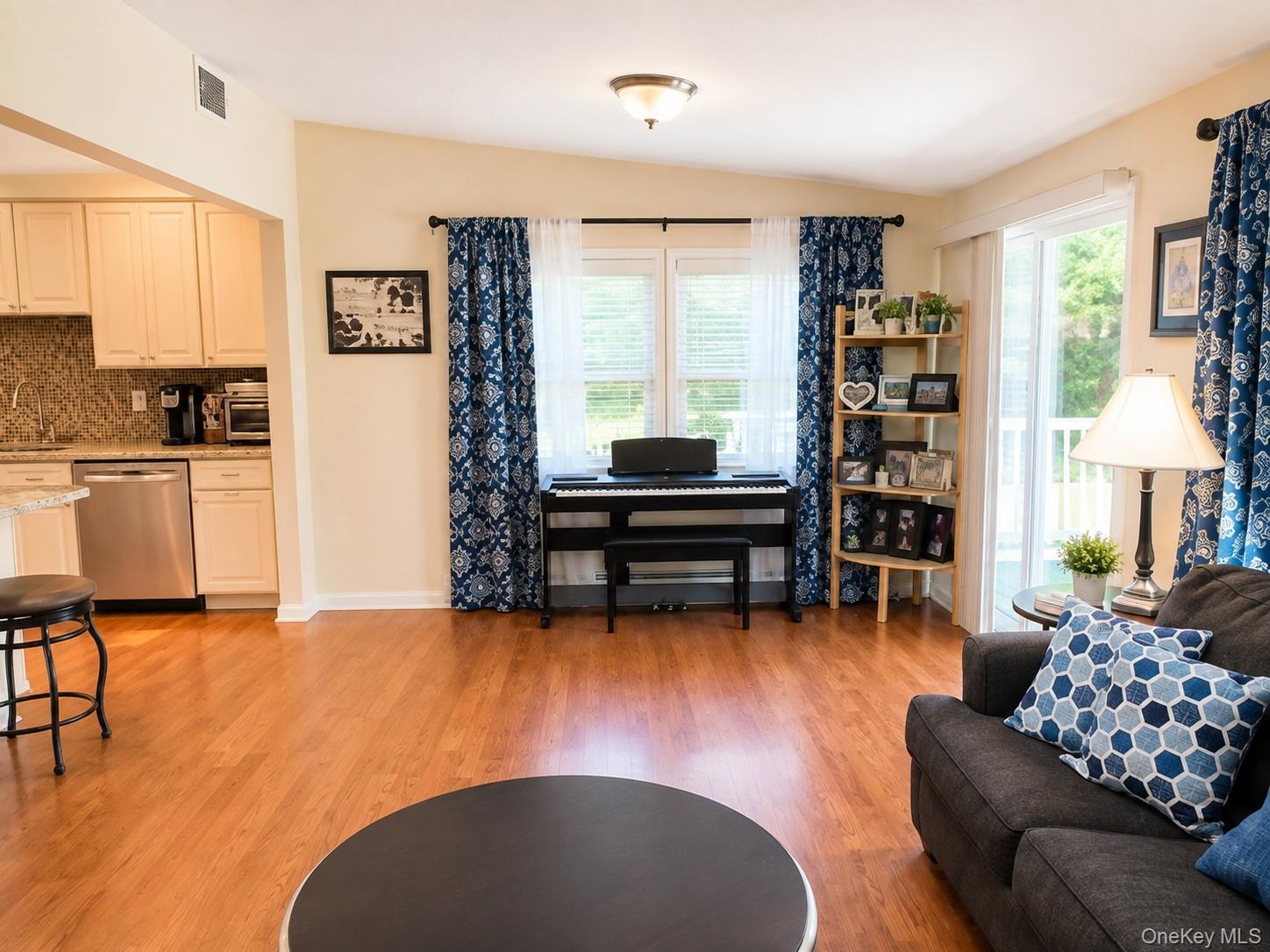 10 Roe Circle Property Photo 12
