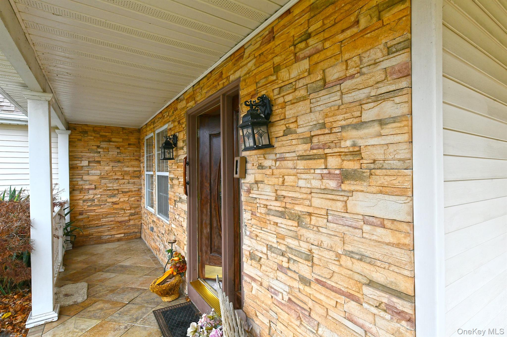 63 Corbin Avenue Property Photo 4
