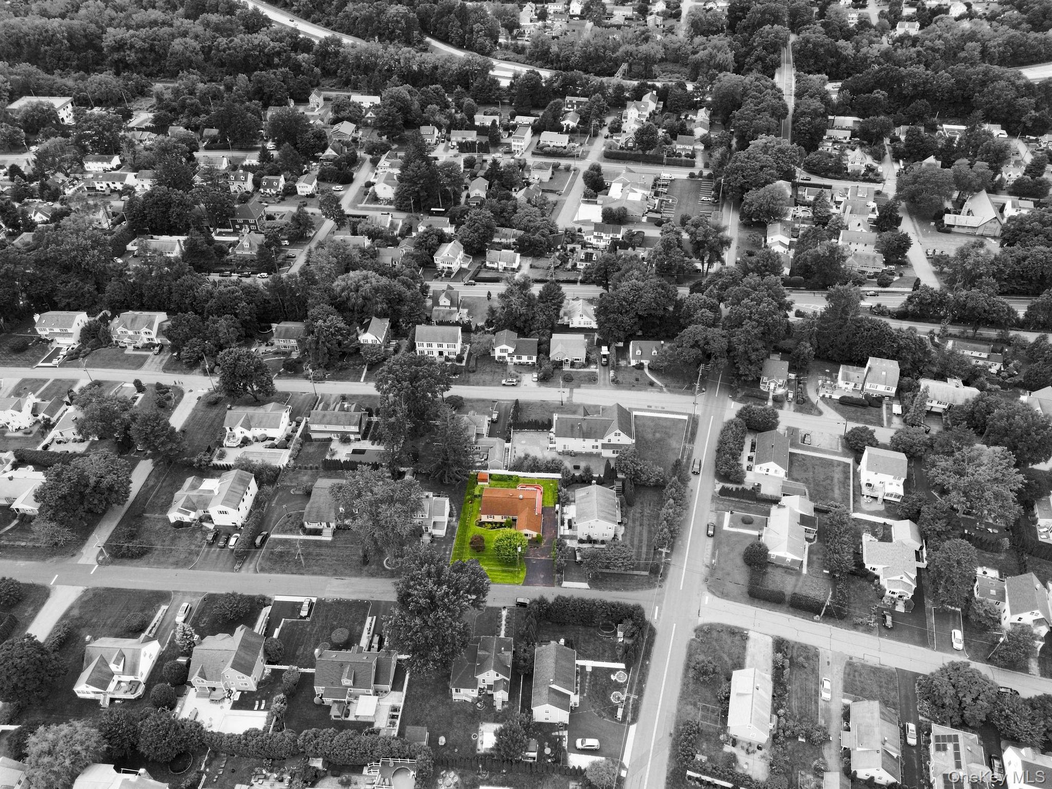 263 Willis Avenue Property Photo 39