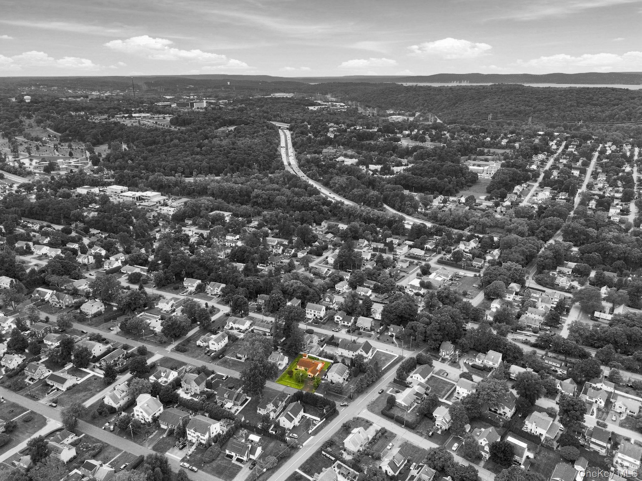 263 Willis Avenue Property Photo 40