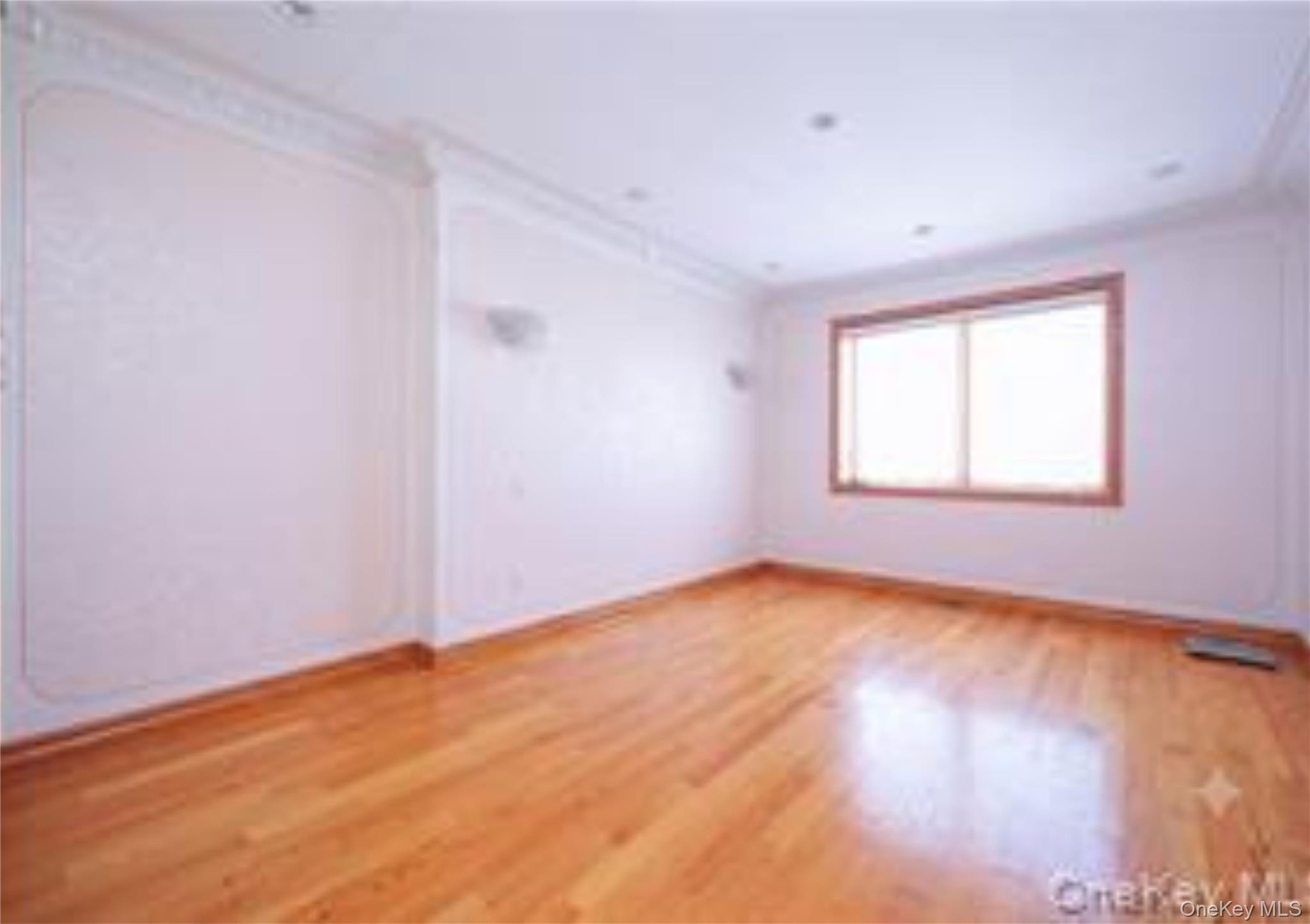 150-55 77th Avenue Property Photo 14