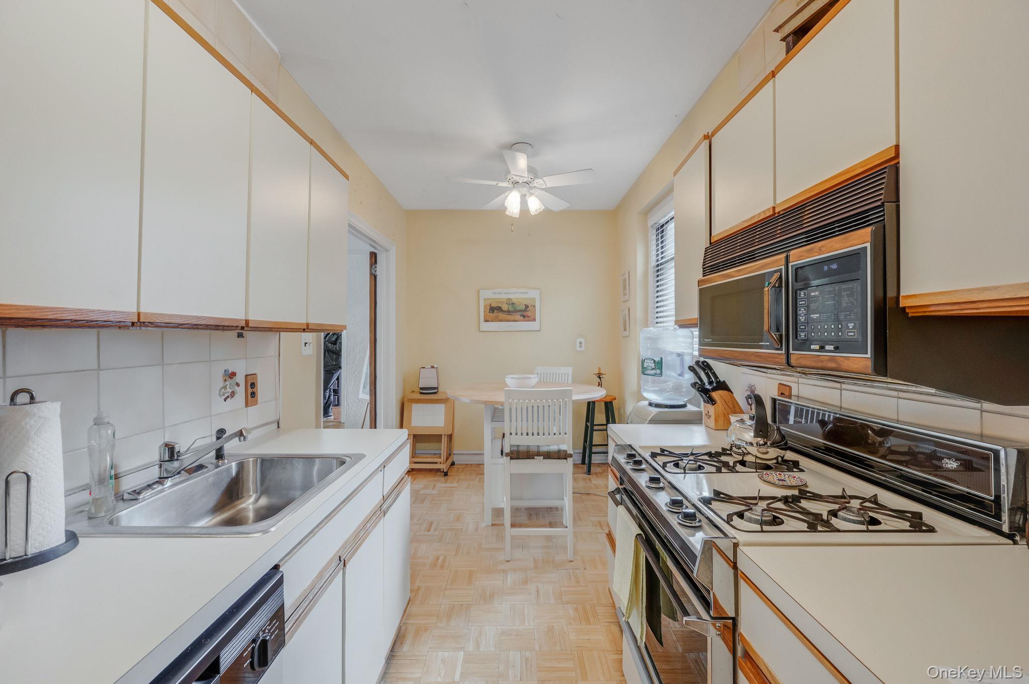 109-14 Ascan Avenue 4b Property Photo 22