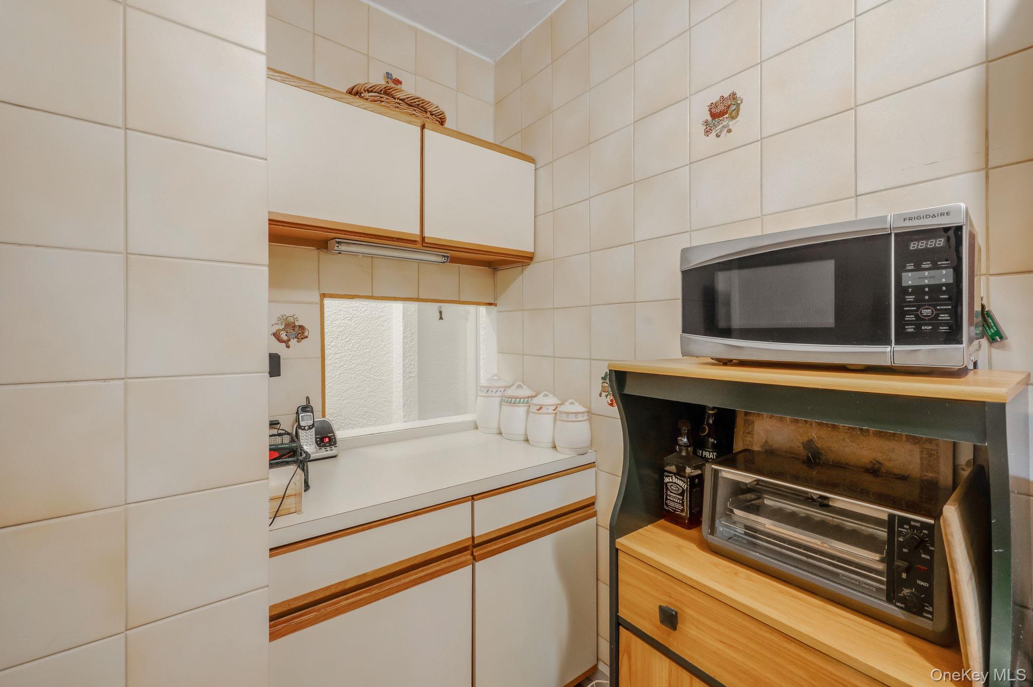 109-14 Ascan Avenue 4b Property Photo 23