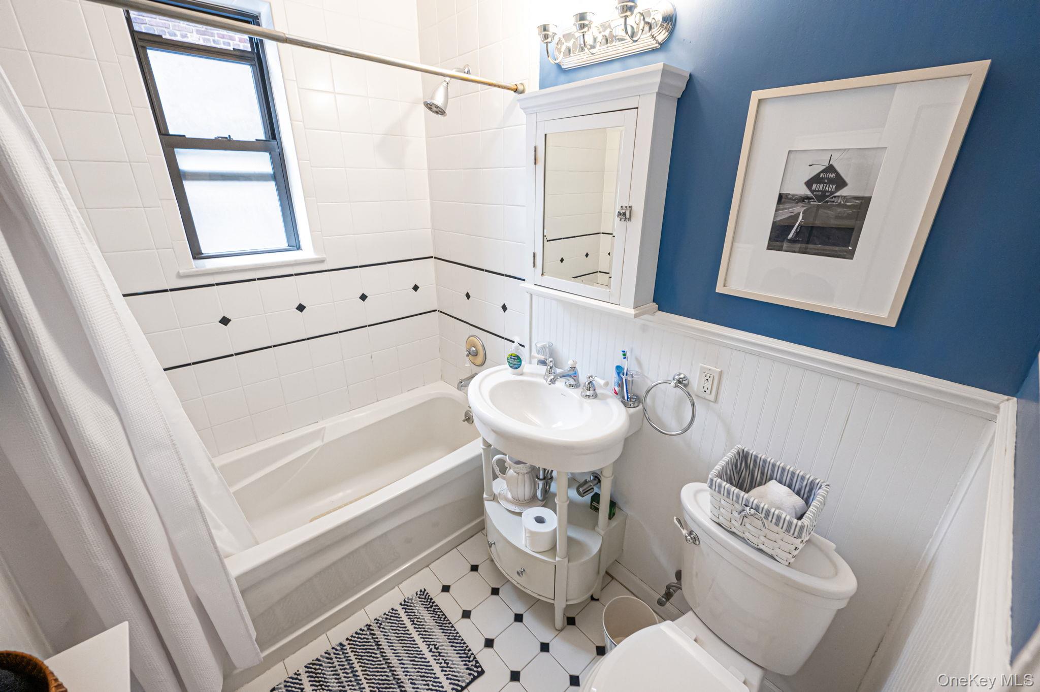 109-14 Ascan Avenue 4b Property Photo 32