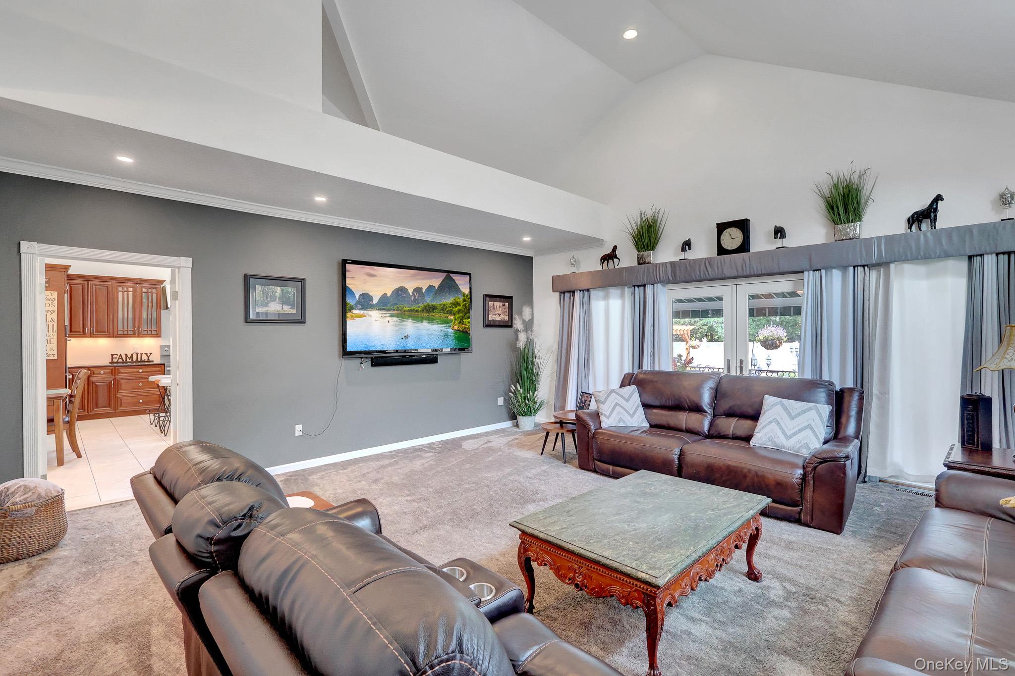 21 Morris Avenue Property Photo 8