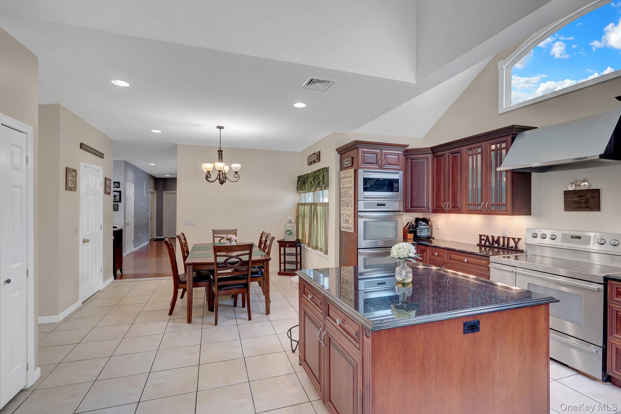 21 Morris Avenue Property Photo 10