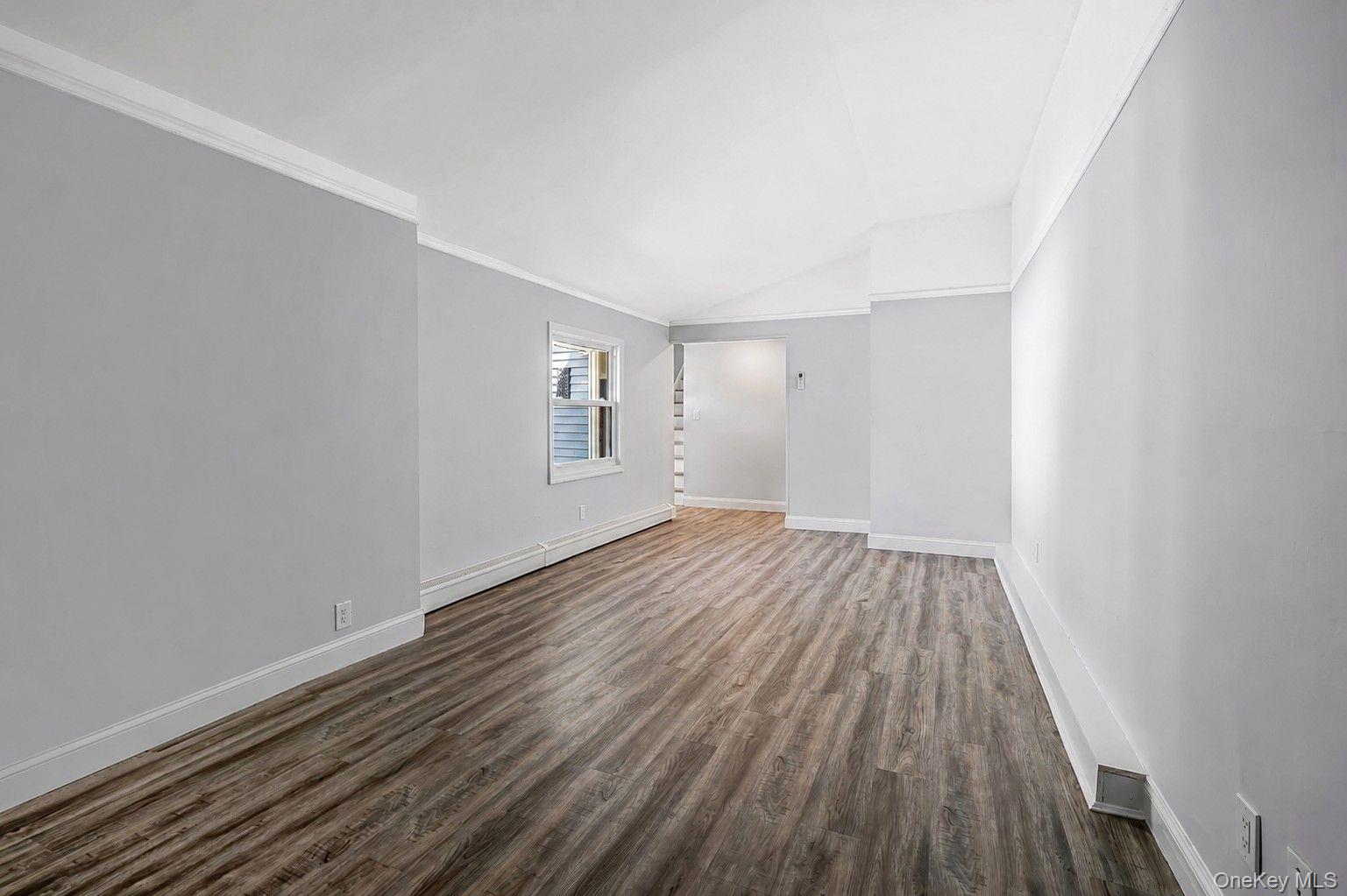 457 Peconic Street Property Photo 7