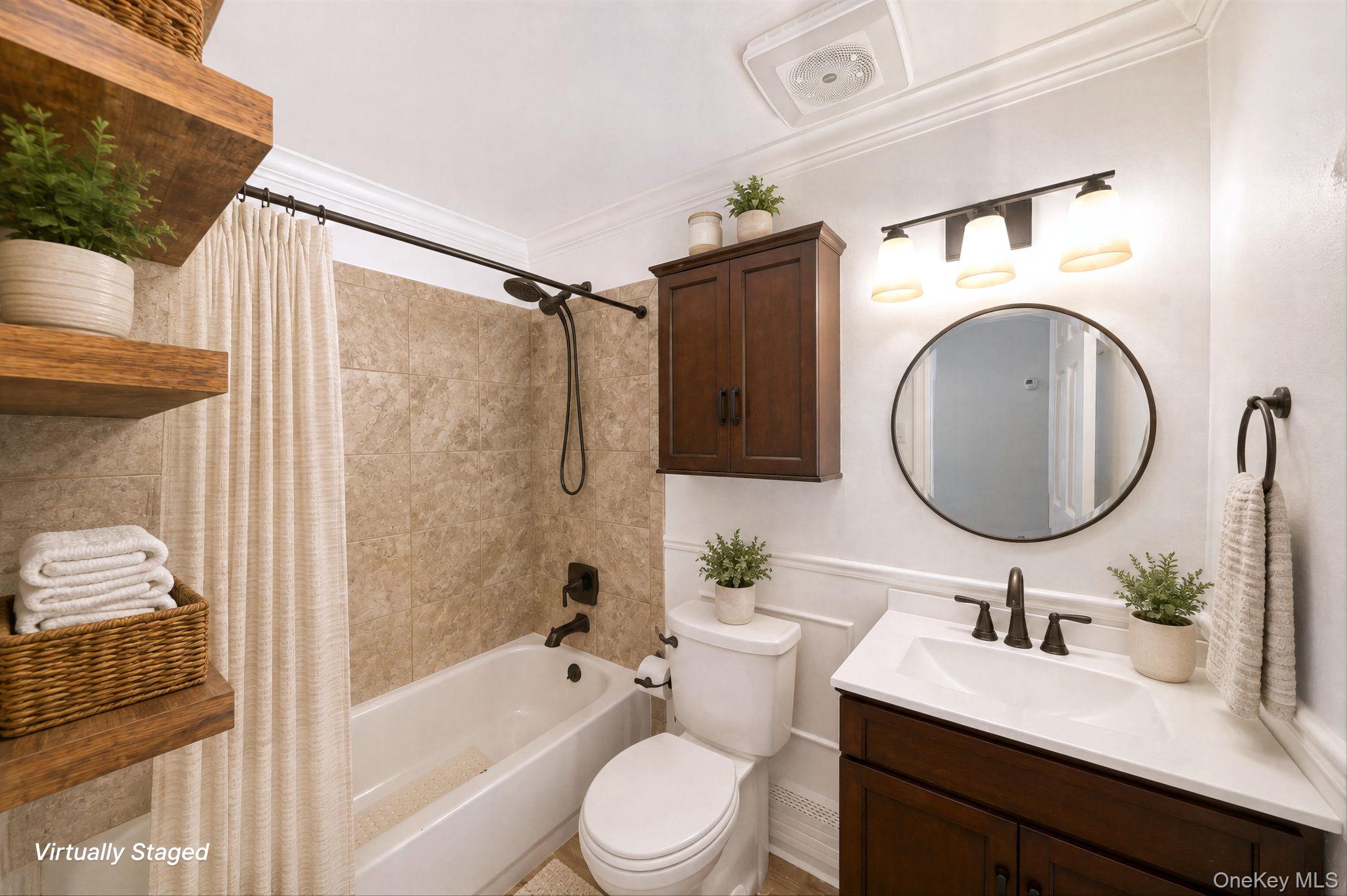 457 Peconic Street Property Photo 8