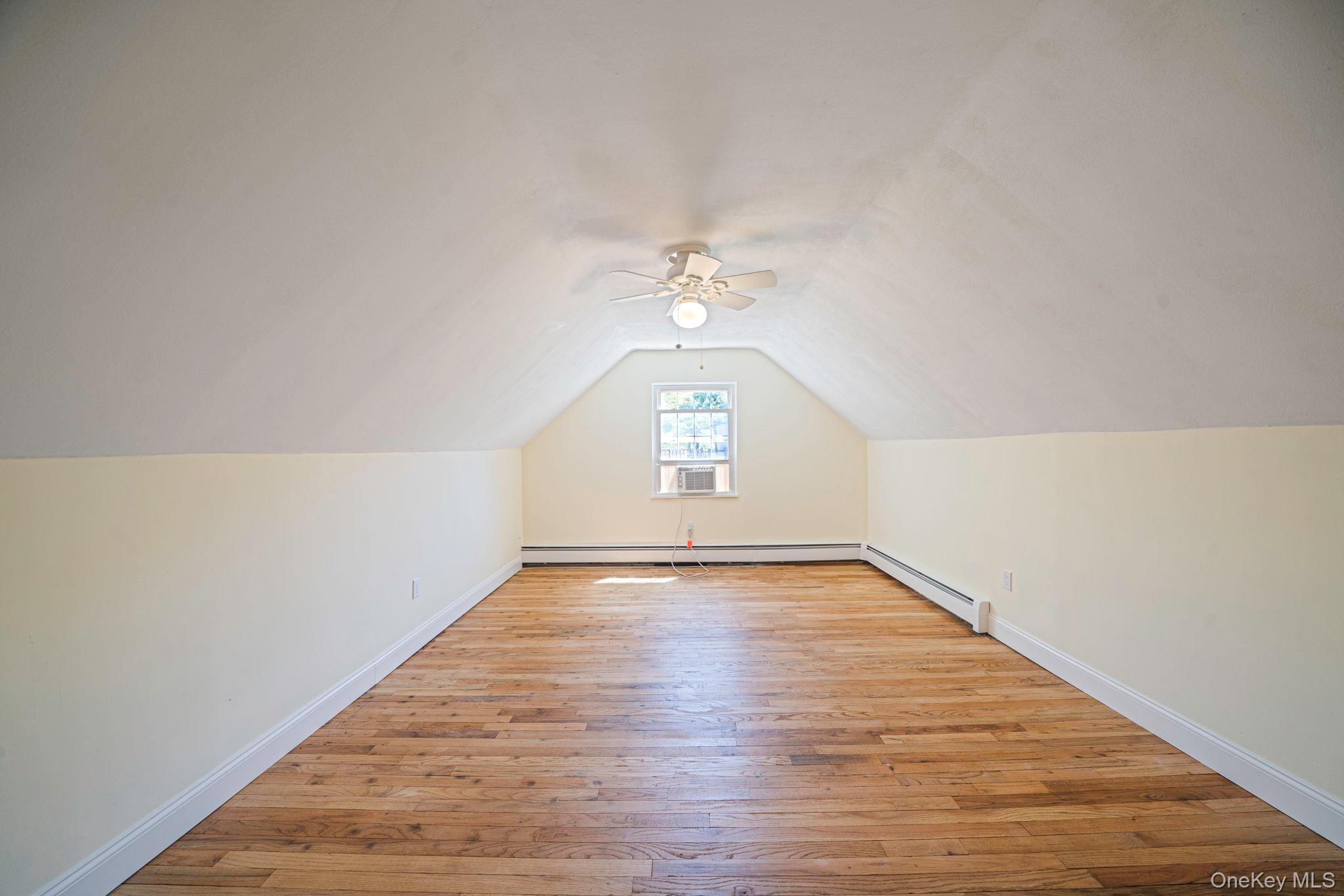 457 Peconic Street Property Photo 18