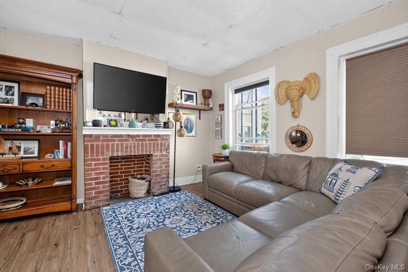 132 W Boston Post Road Property Photo 8