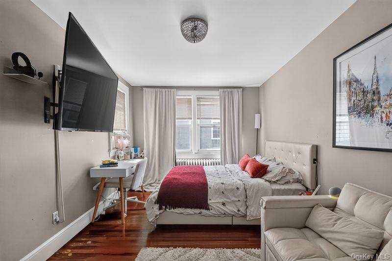 132 W Boston Post Road Property Photo 17