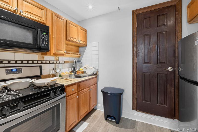 132 W Boston Post Road Property Photo 22
