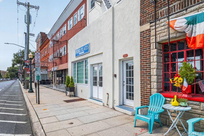 132 W Boston Post Road Property Photo 25