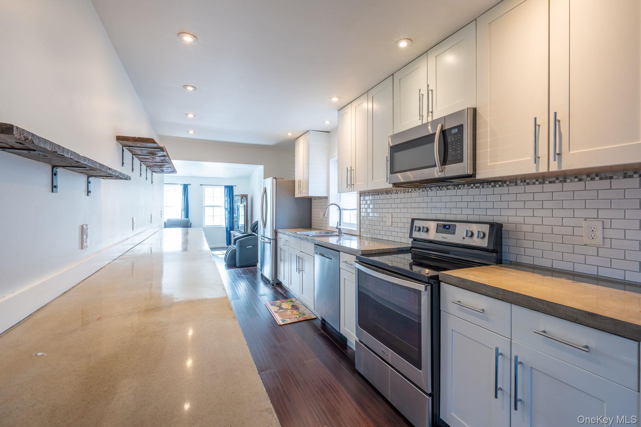 27 Walnut Street Property Photo 6