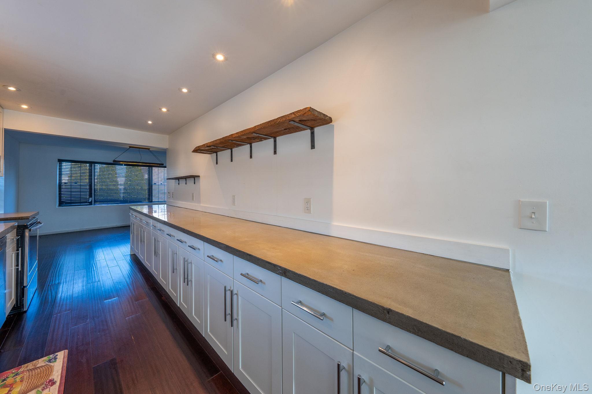 27 Walnut Street Property Photo 7