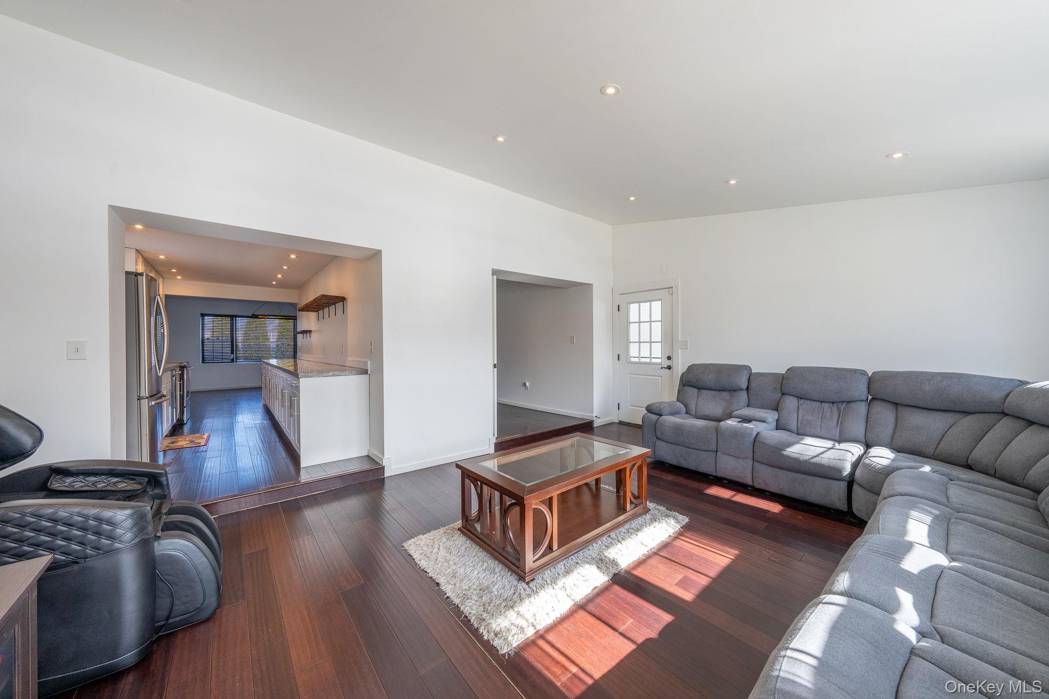 27 Walnut Street Property Photo 12