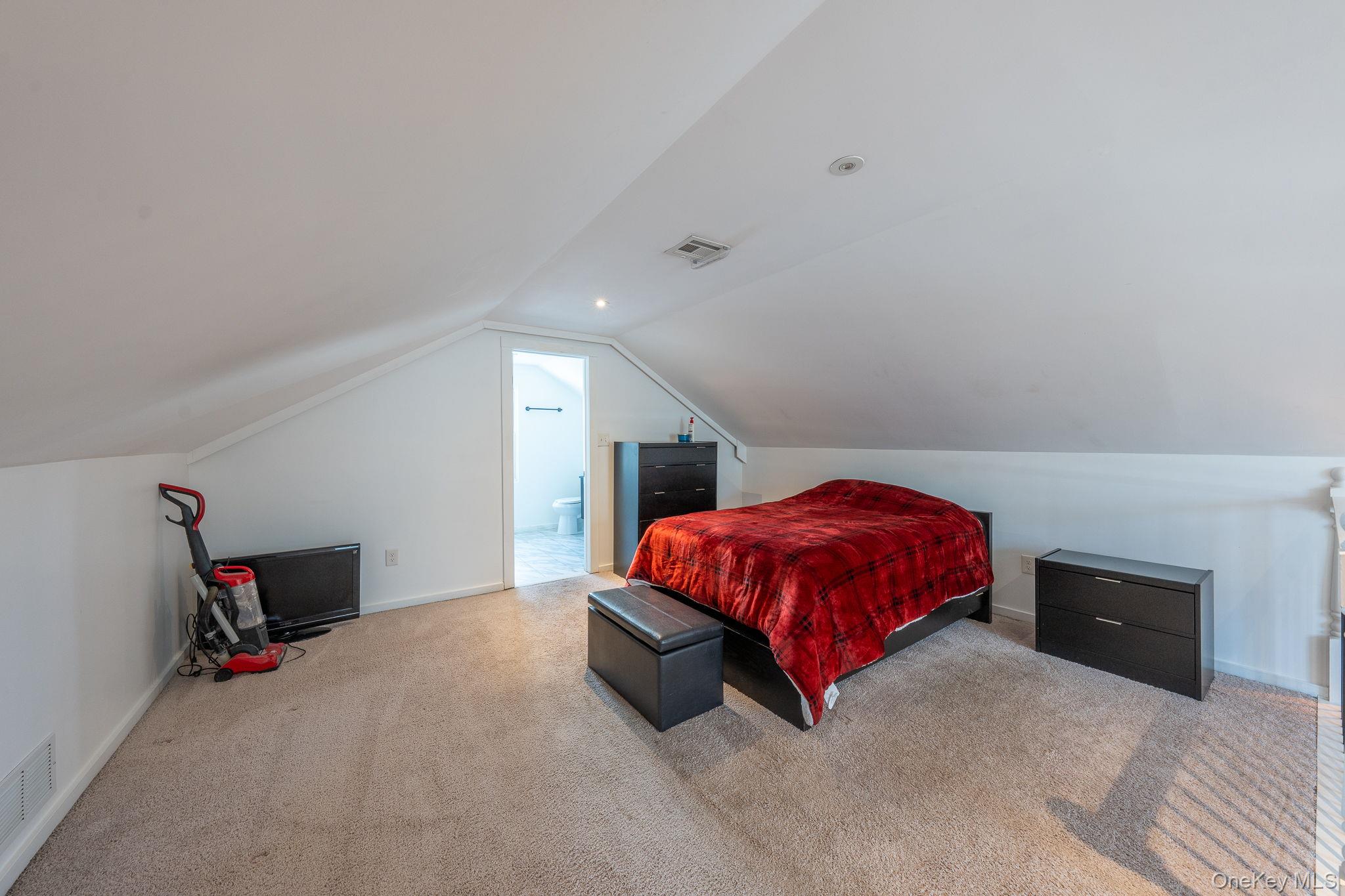 27 Walnut Street Property Photo 18