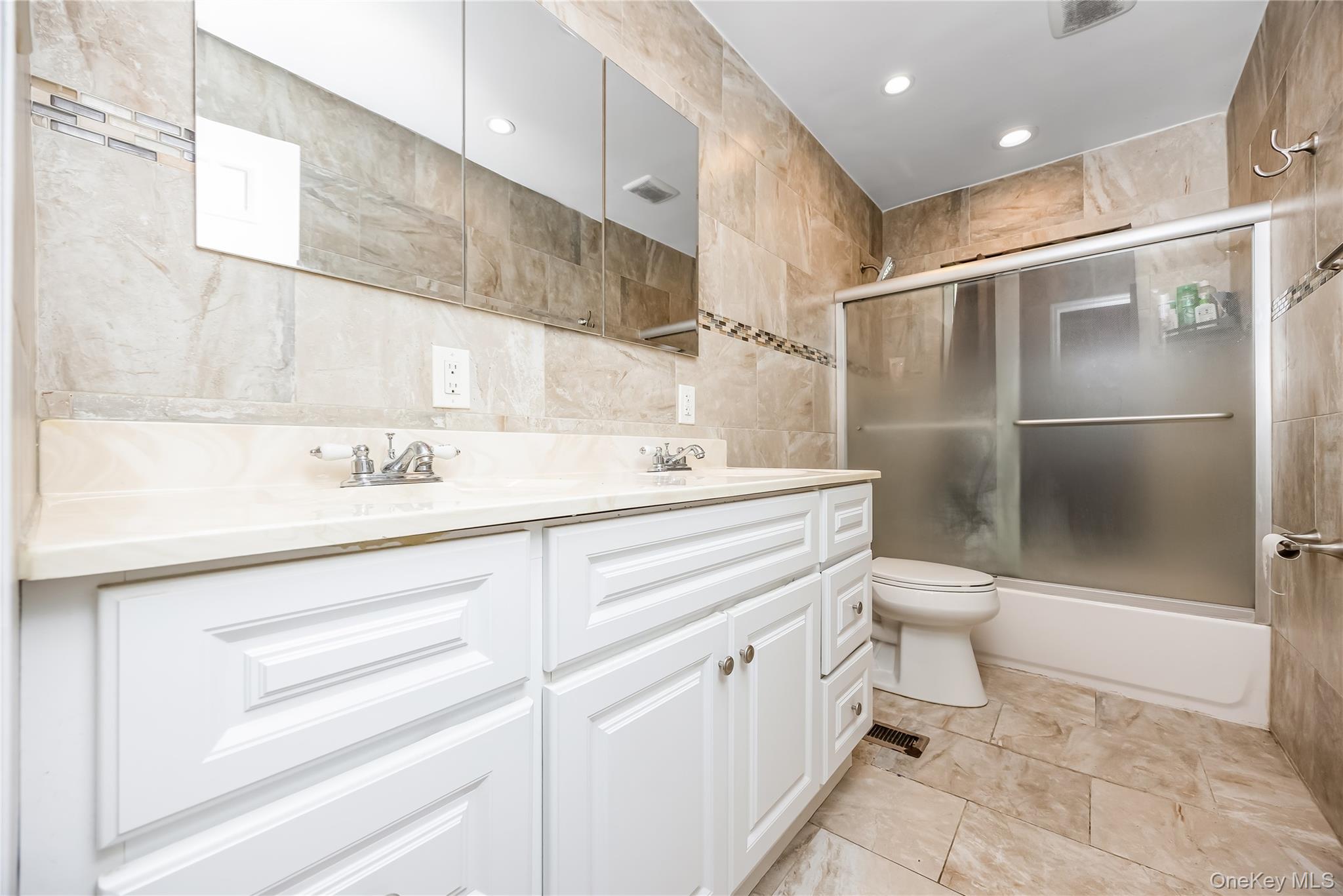 1 Autumn Lane Property Photo 20