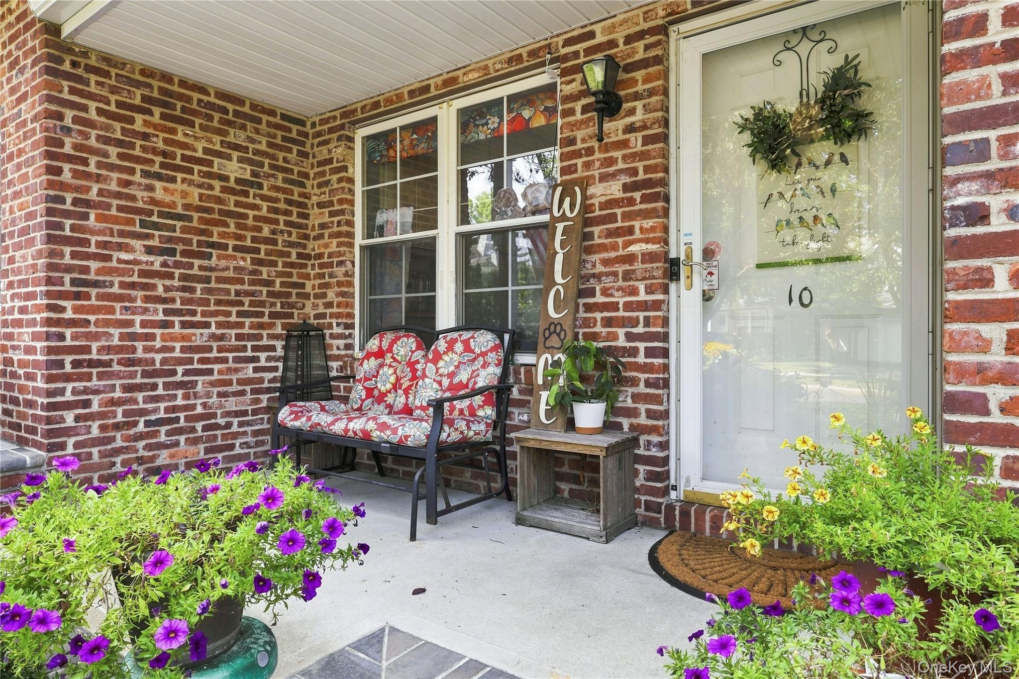 10 Sprucewood Boulevard Property Photo 3