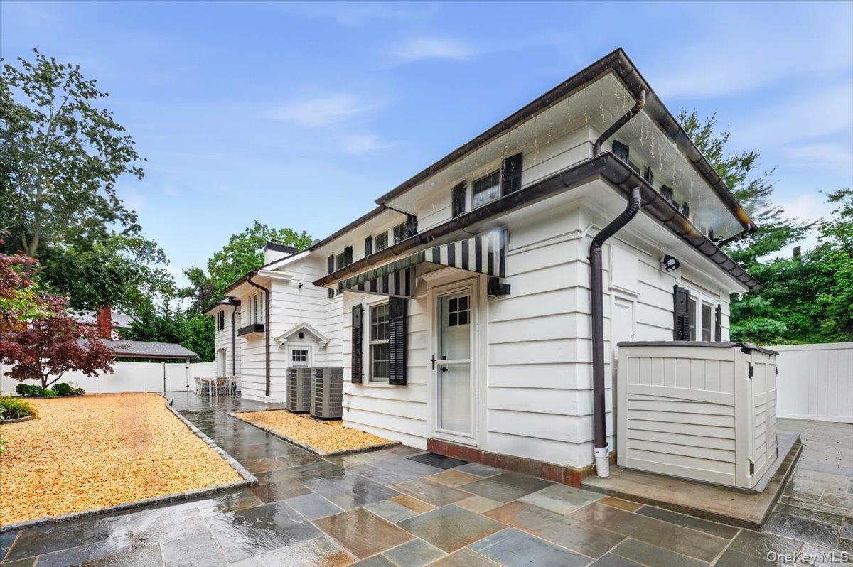 1 Wellington Avenue Property Photo 3