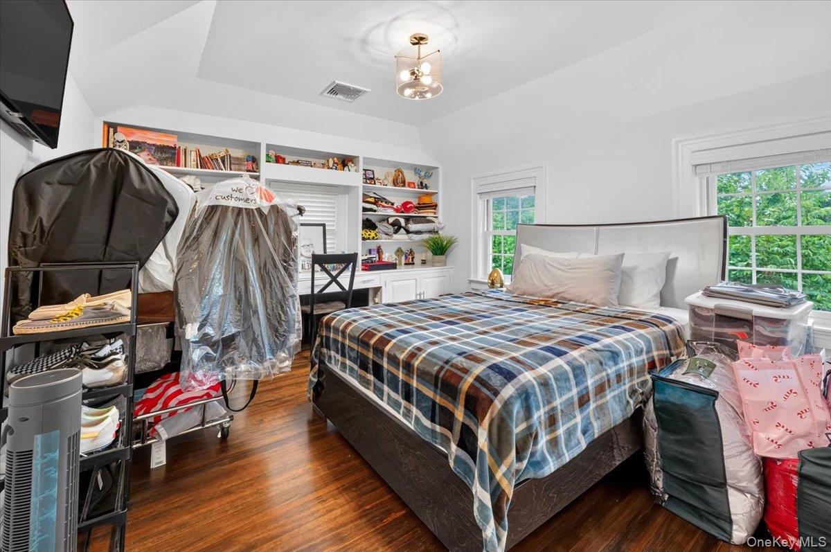 1 Wellington Avenue Property Photo 28