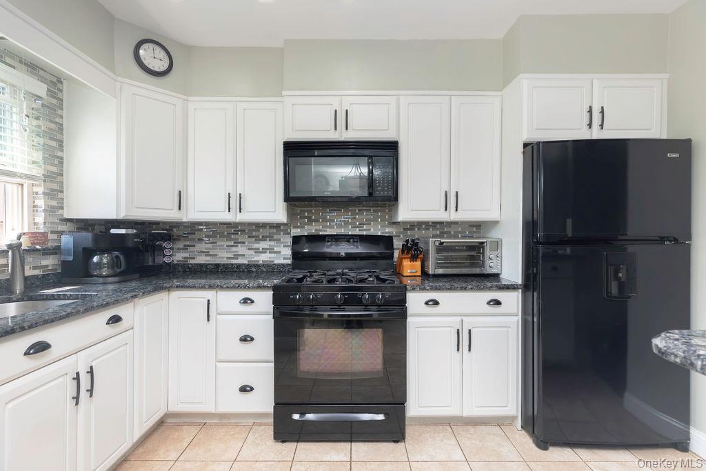 1915 Fowler Avenue Property Photo 9