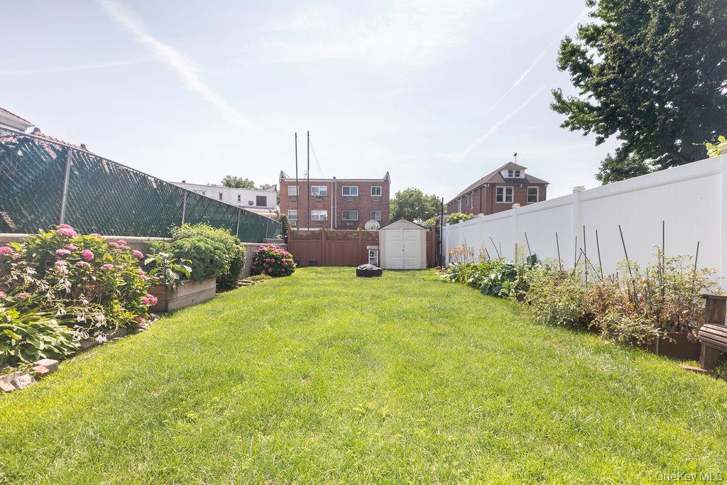 1915 Fowler Avenue Property Photo 30