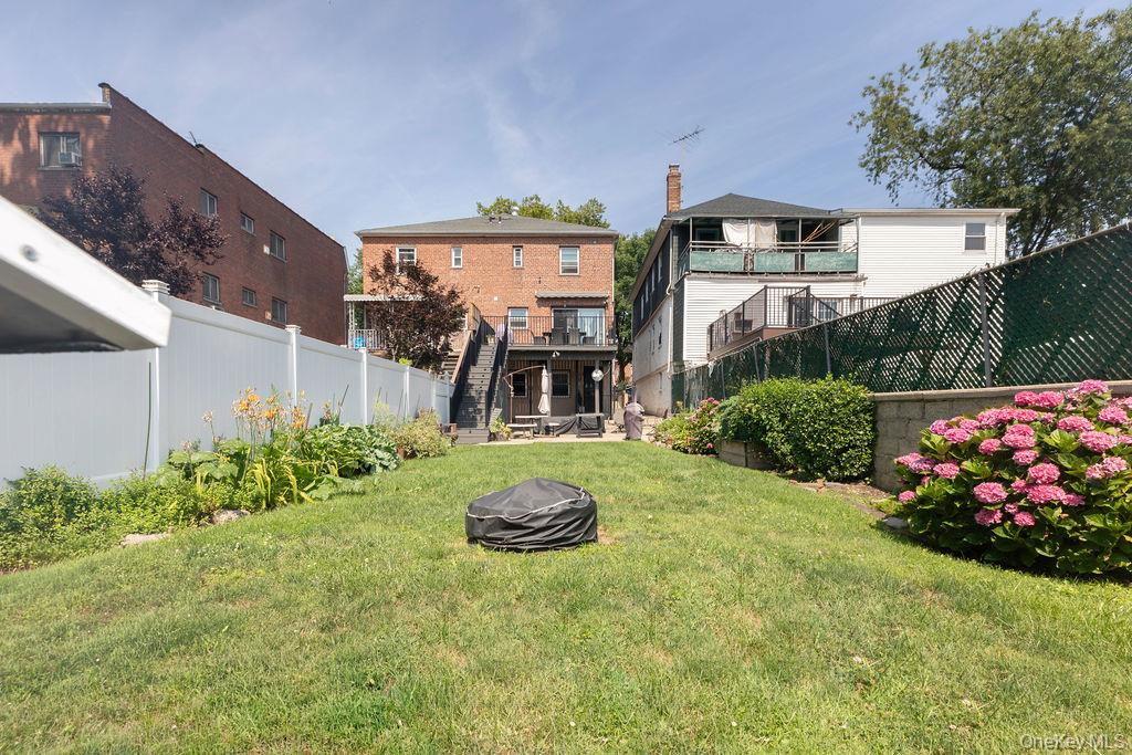 1915 Fowler Avenue Property Photo 33