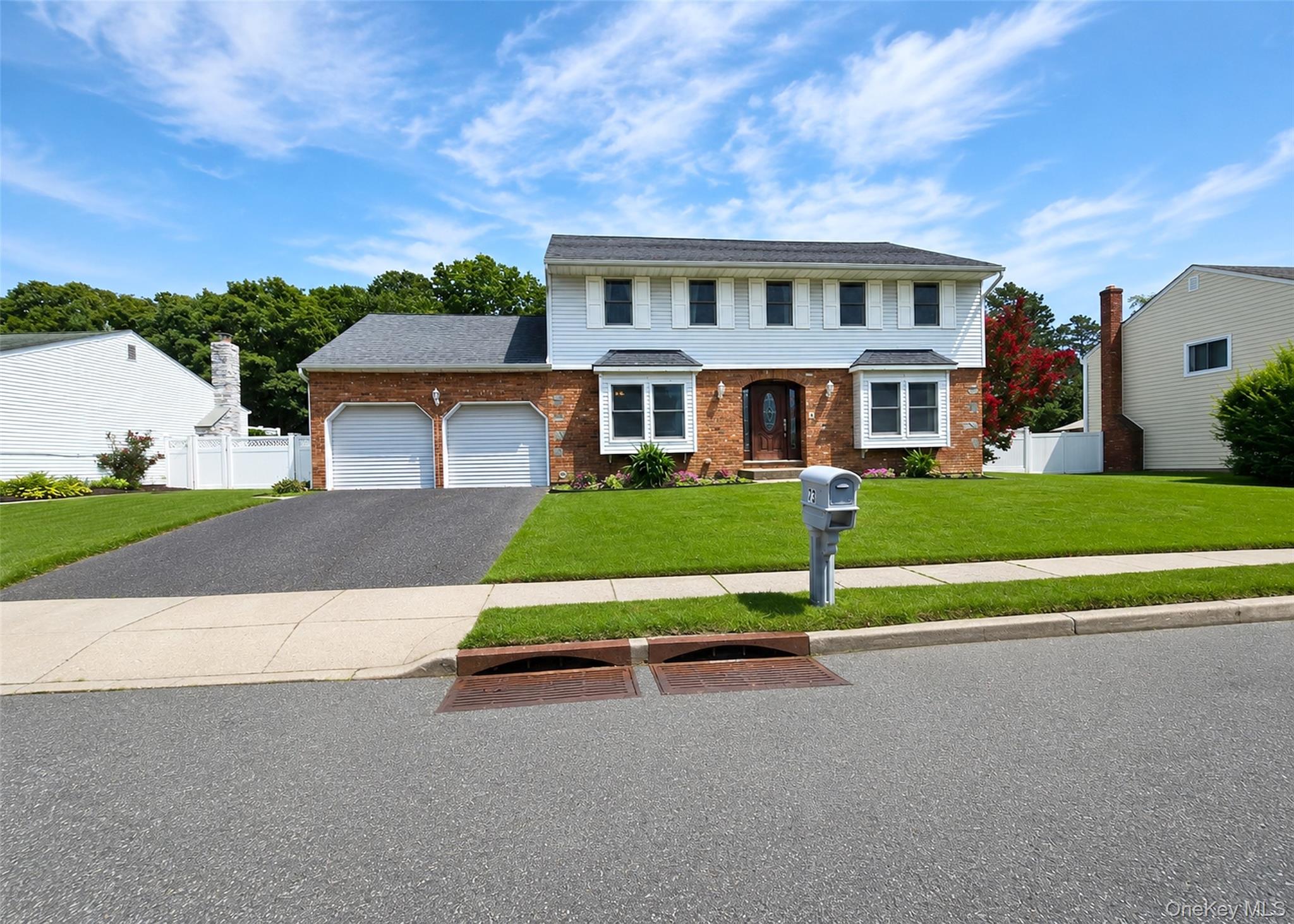 73 Springmeadow Drive Property Photo 1