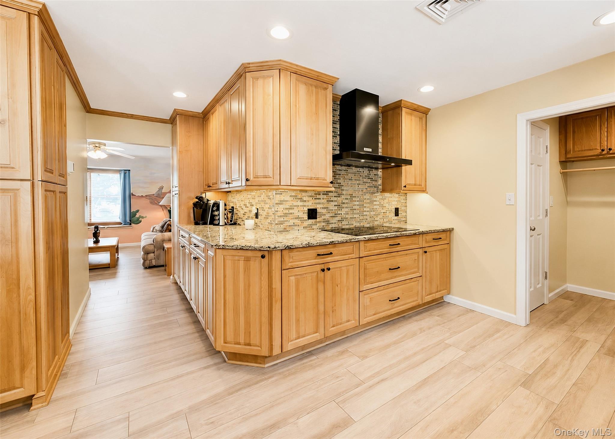 73 Springmeadow Drive Property Photo 8