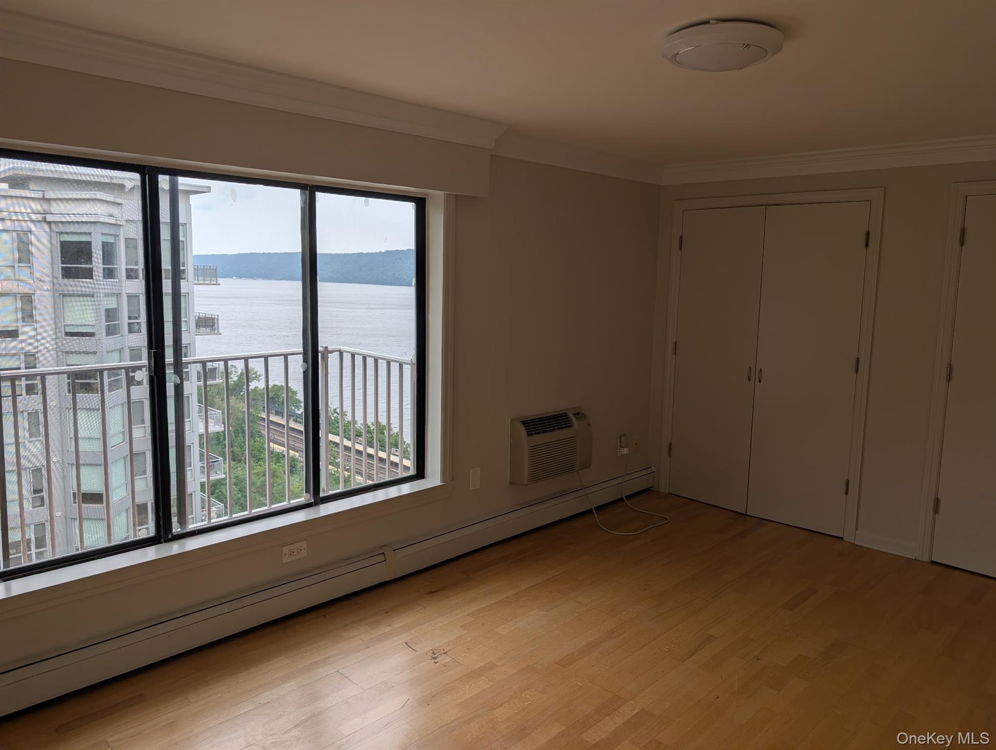 1155 Warburton Avenue Property Photo 8