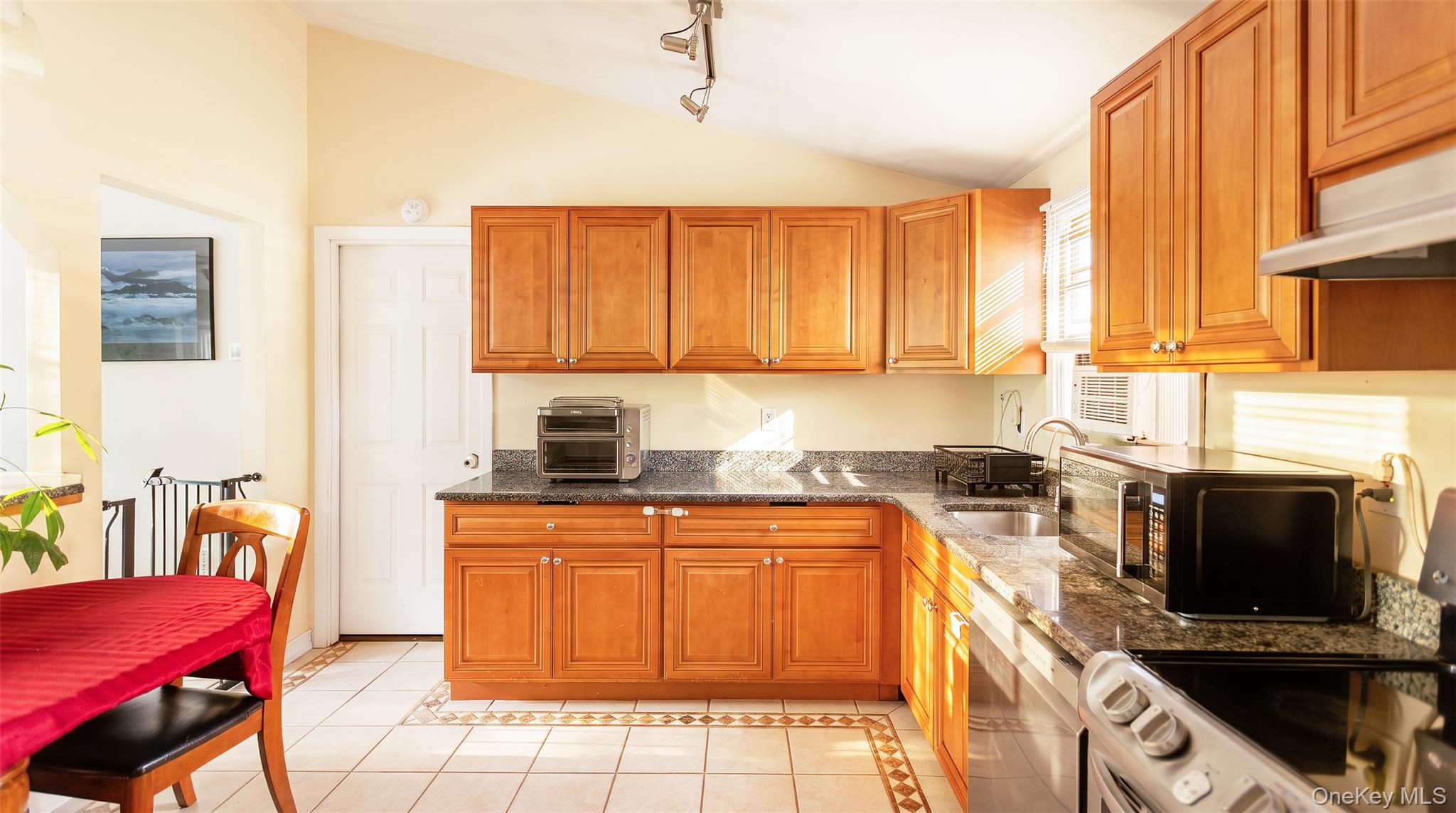 2 Pinetop Drive Property Photo 6
