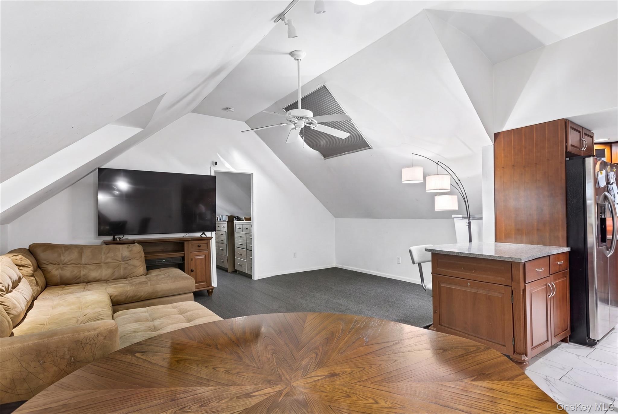 336 Scranton Avenue Property Photo 11