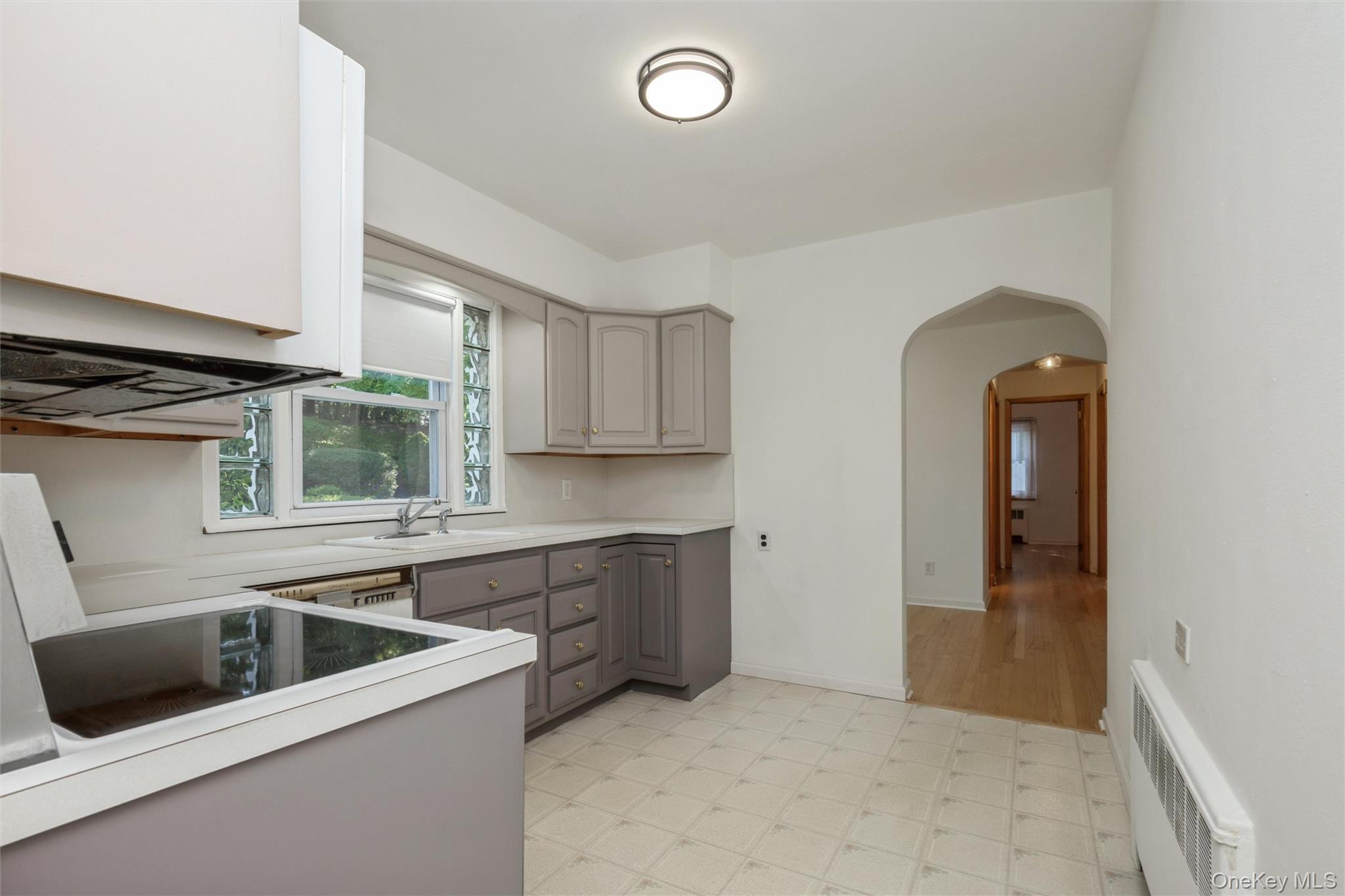 10 Old Northport Road Property Photo 10