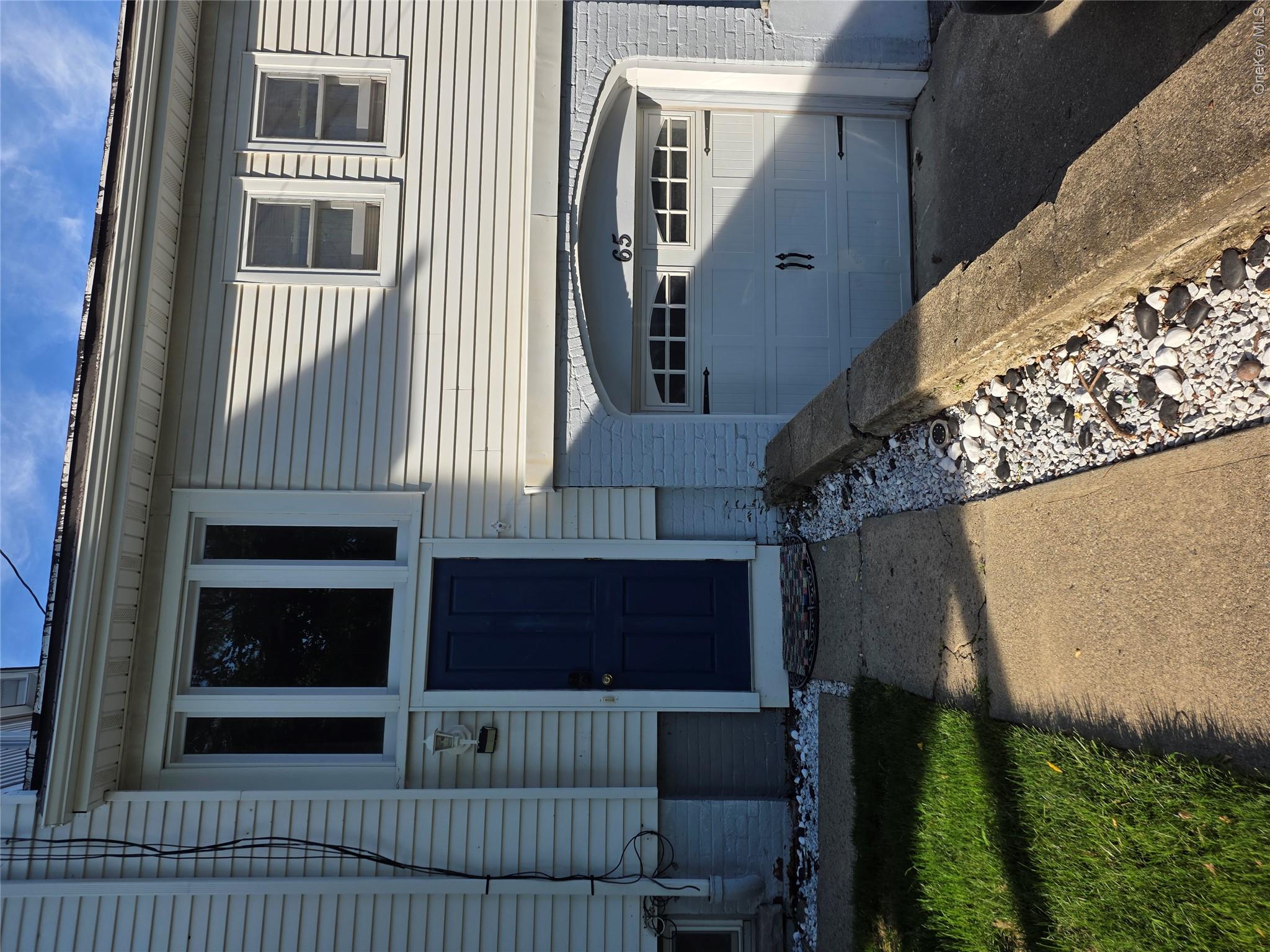 65 S Clinton Street B Property Photo 1