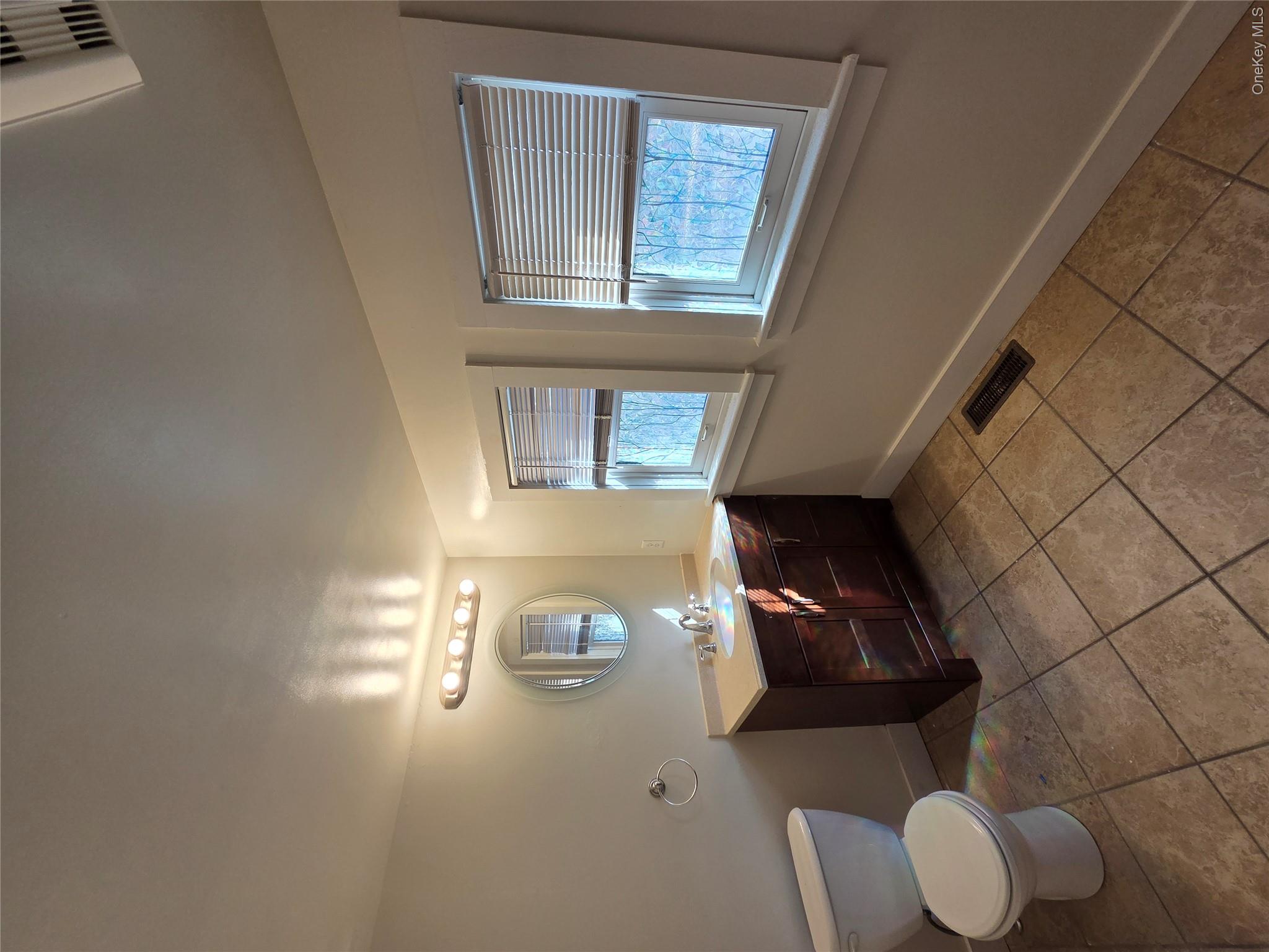 65 S Clinton Street B Property Photo 6