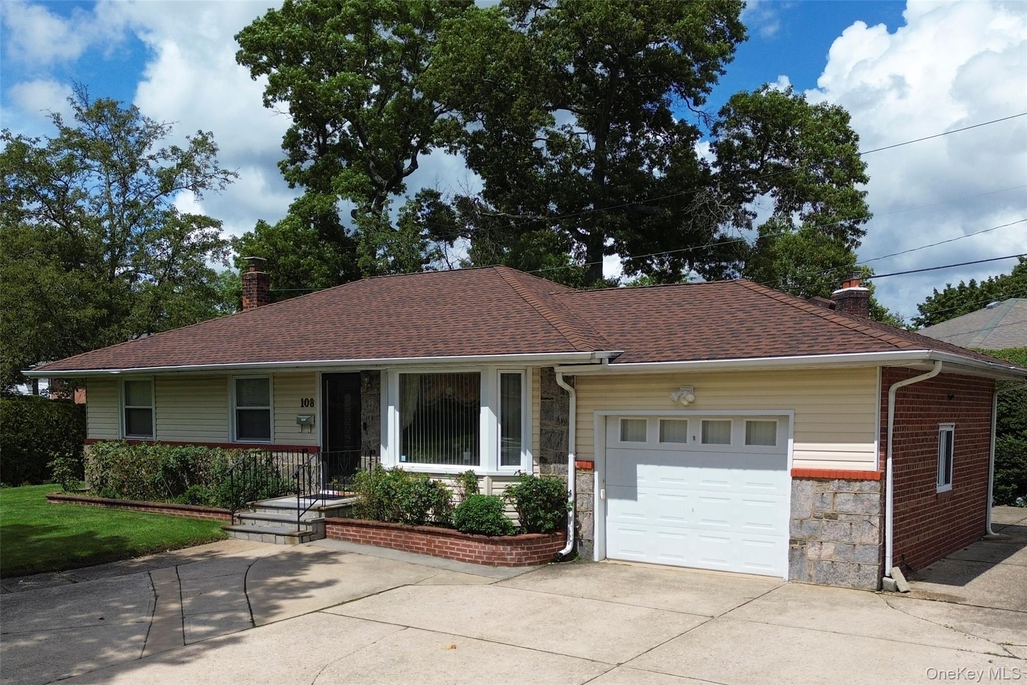 108 Marcus Avenue Property Photo 3
