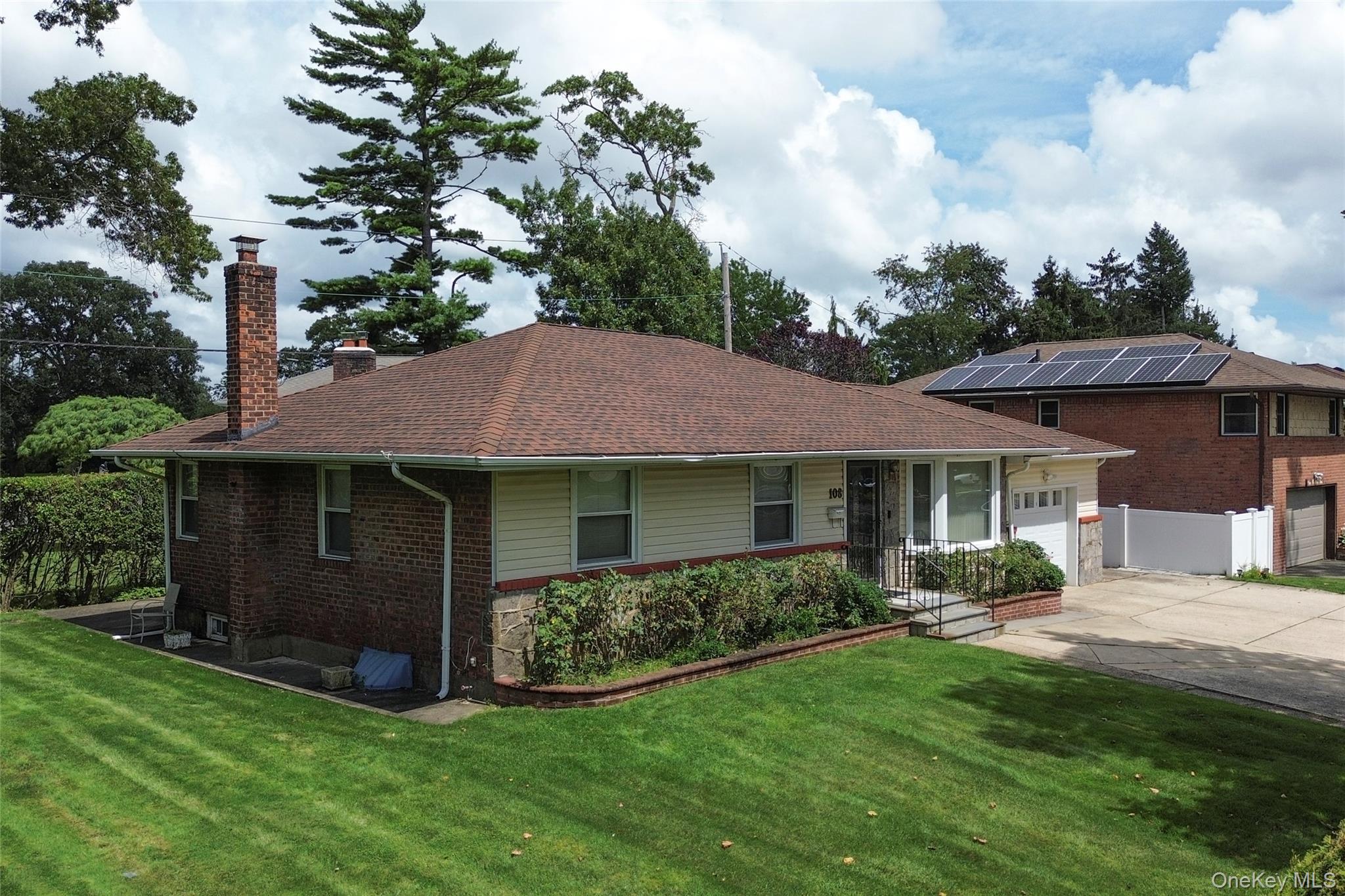 108 Marcus Avenue Property Photo 4